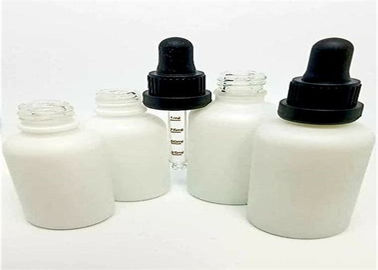 Chine Le compte-gouttes 60ml en verre résistant d'enfant blanc met insipide en bouteille non-toxique pour des liquides fournisseur